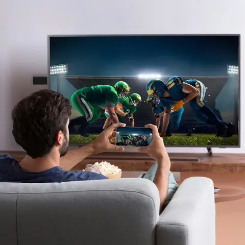 Phone mirroring to TV with sports